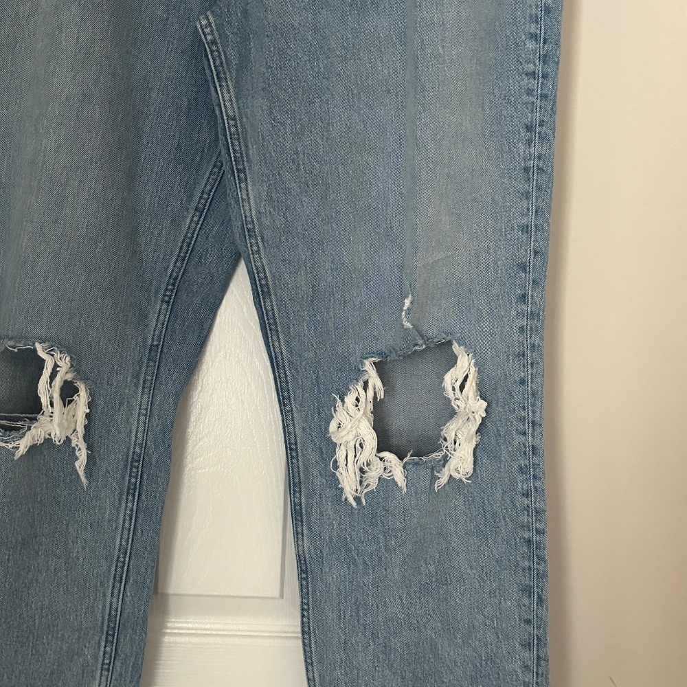 Abercrombie & Fitch The 90's Straight Ultra High Rise Size 32 14S Light Wash - Picture 5 of 7